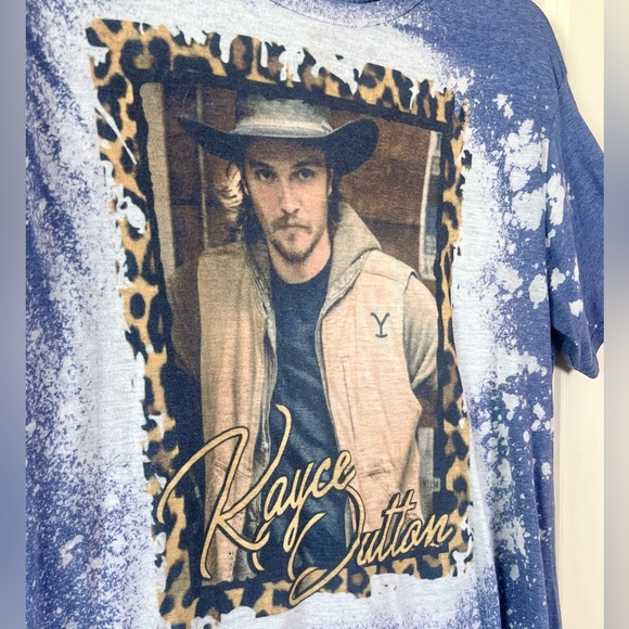 Kayce Dutton Yellowstone Bleached out Tee - Picture 2 of 5